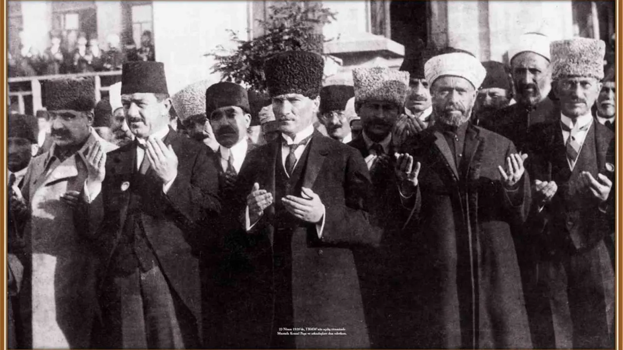 Çanakkale’yi TBMM’de Temsil Eden 92 İsim Bu Sergide Yaşatılıyor
