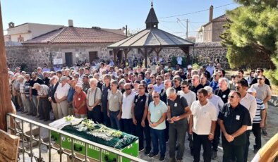 Ankara Üniversitesi’nden Arkeoloji Profesörü Ahmet Coşkun Özgünel, Ayvacık’ta defnedildi